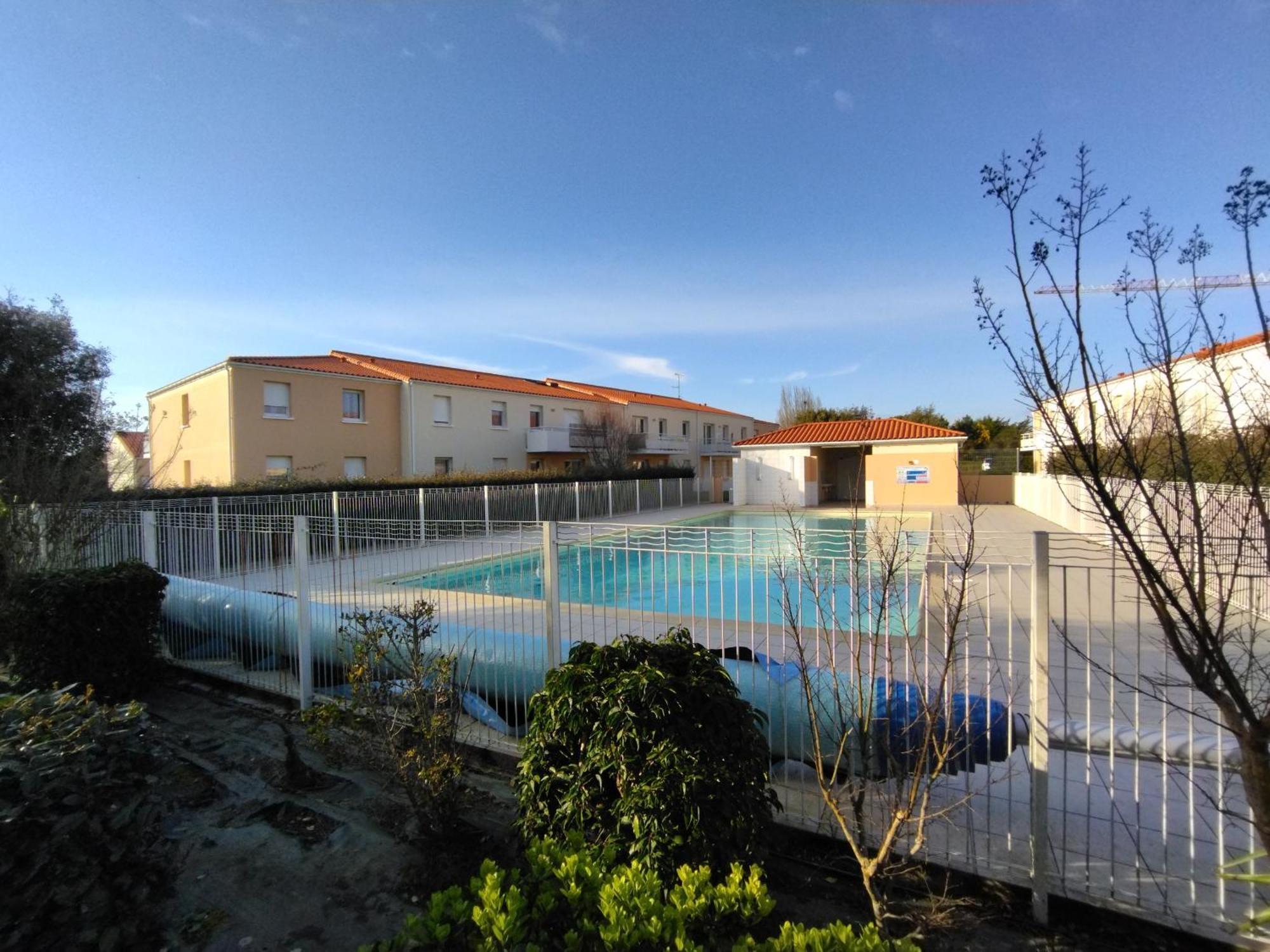 Appartement Dans Residence Au Calme Avec Piscine Les Sables-dʼOlonne Esterno foto